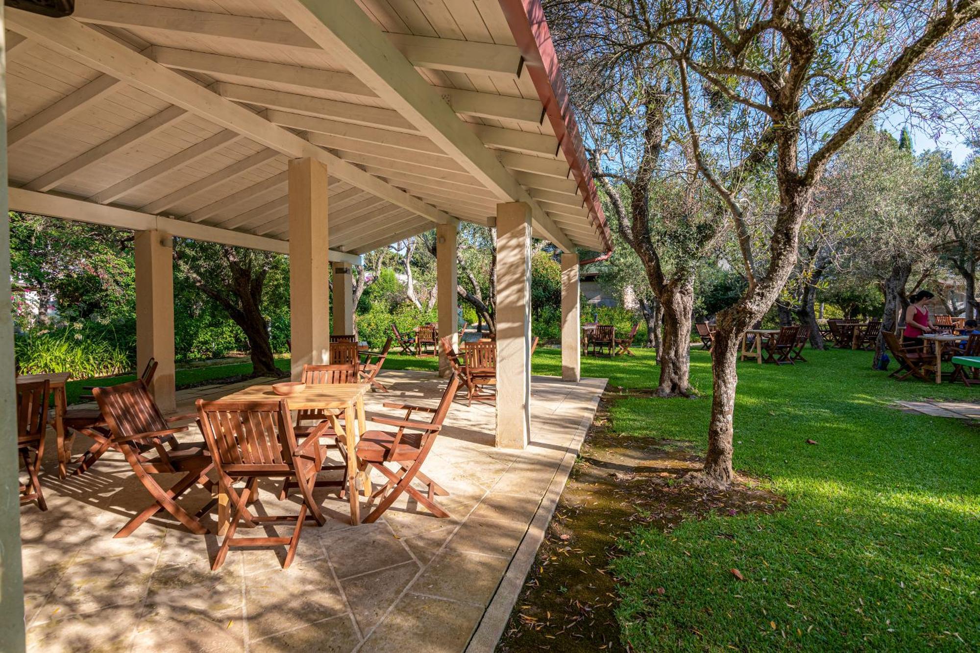 Bio Agriturismo Salos 阿利米尼 外观 照片