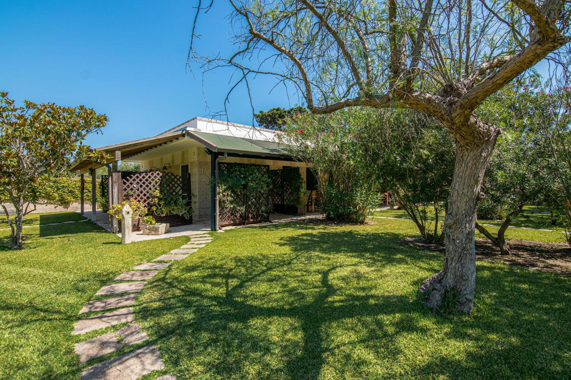 Bio Agriturismo Salos 阿利米尼 外观 照片