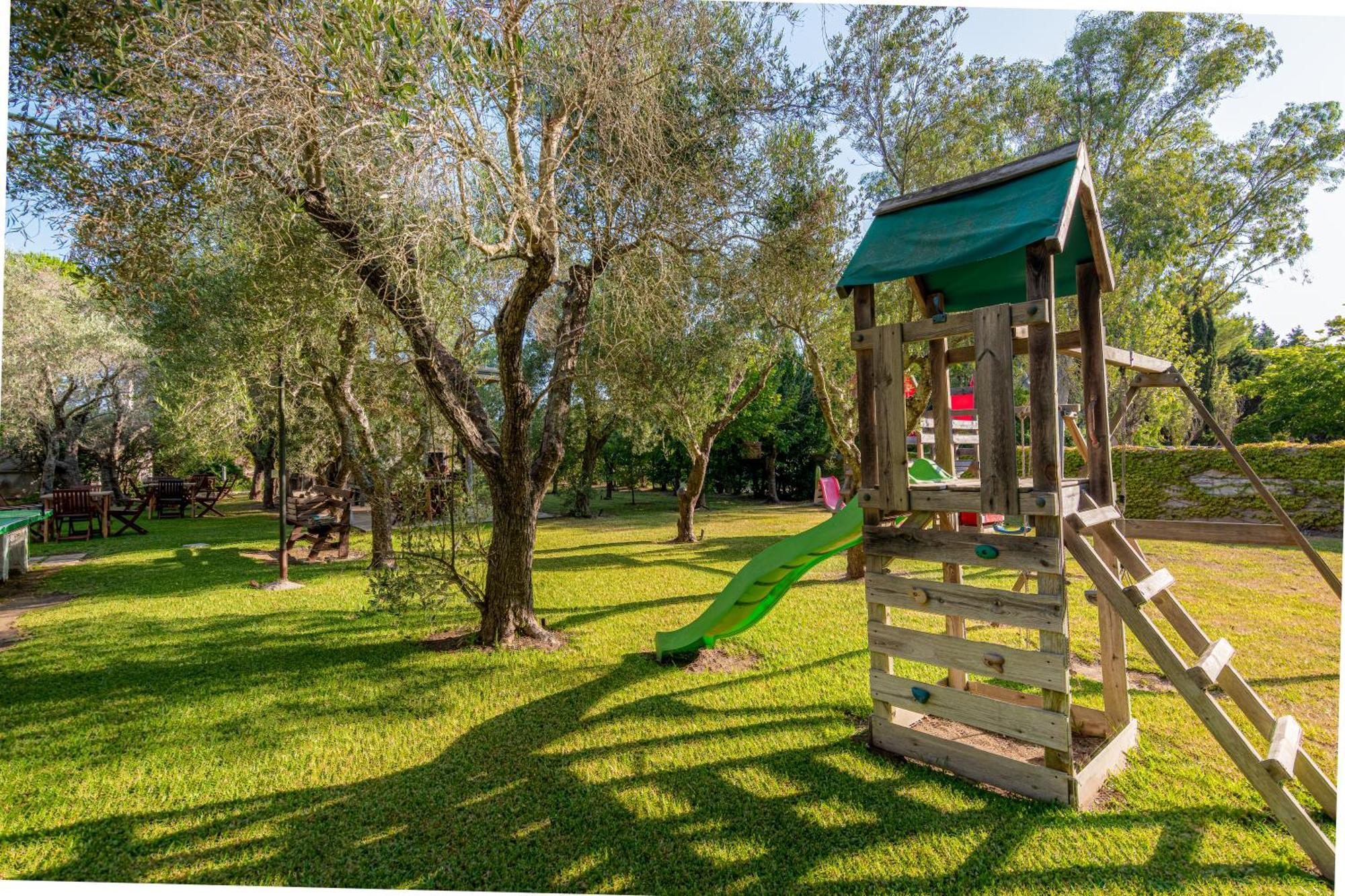 Bio Agriturismo Salos 阿利米尼 外观 照片